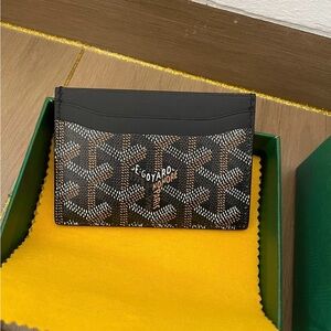 Black and Brown Card Holder